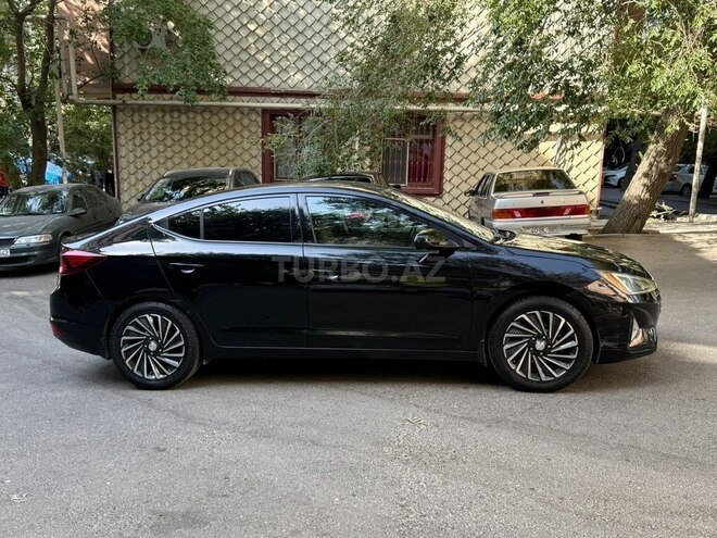 Hyundai Elantra 2019, 179,632 km - 2.0 l - Bakı