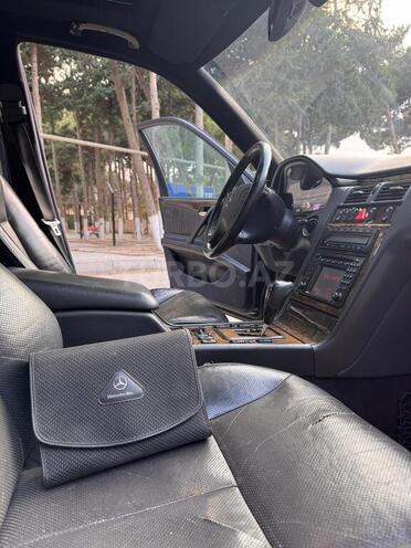 Mercedes E 320 2000, 420,000 km - 3.2 l - Bakı