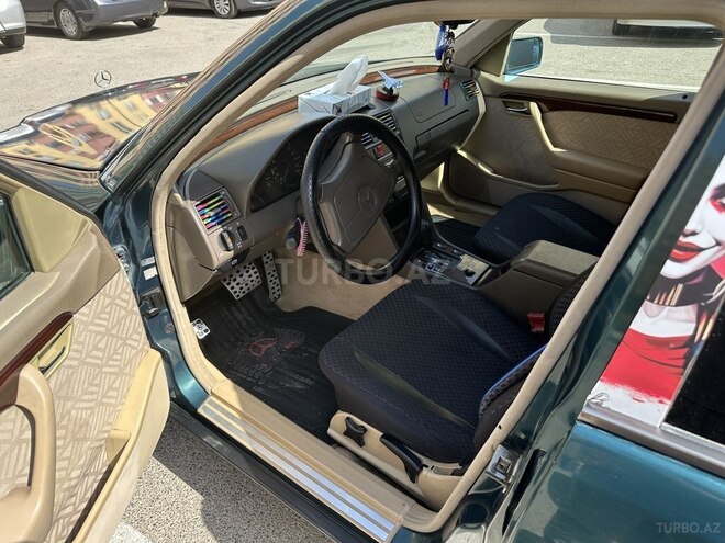 Mercedes C 220 1995, 294,000 km - 2.2 л - Sumqayıt