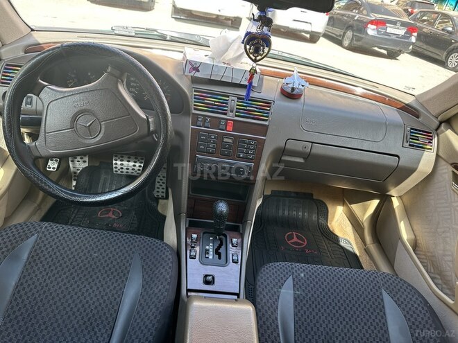 Mercedes C 220 1995, 294,000 km - 2.2 л - Sumqayıt