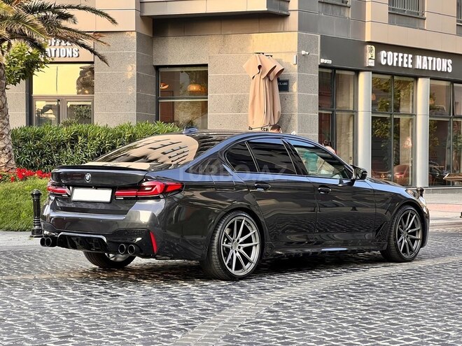 BMW 530e-6