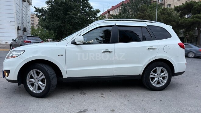 Hyundai Santa Fe-5
