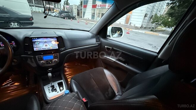 Hyundai Santa Fe-17