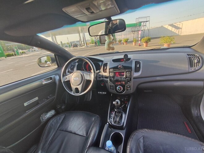 Kia Cerato Koup 2011, 242,000 km - 1.6 l - Lənkəran