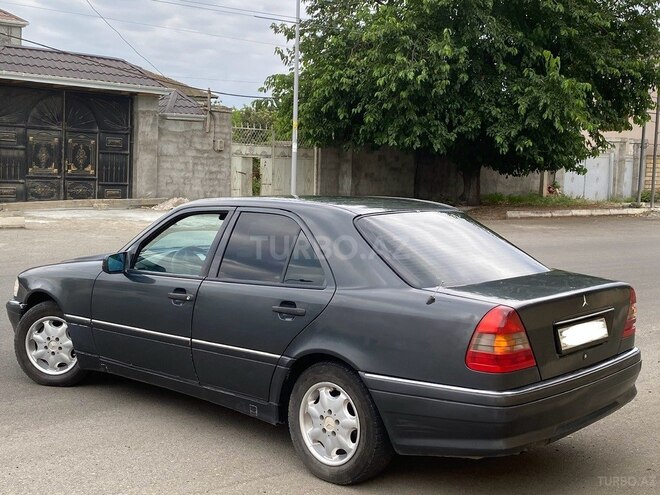 Mercedes C 220 1995, 218,484 km - 2.2 l - Bərdə