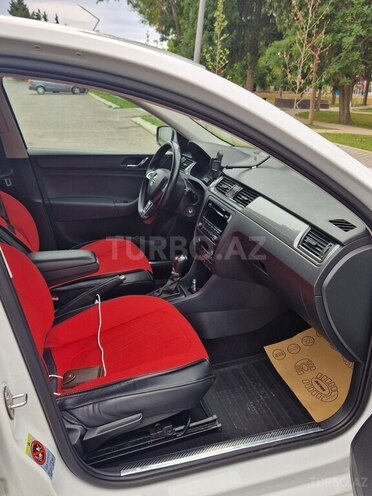 Skoda Rapid 2014, 145,000 km - 1.4 l - Bakı