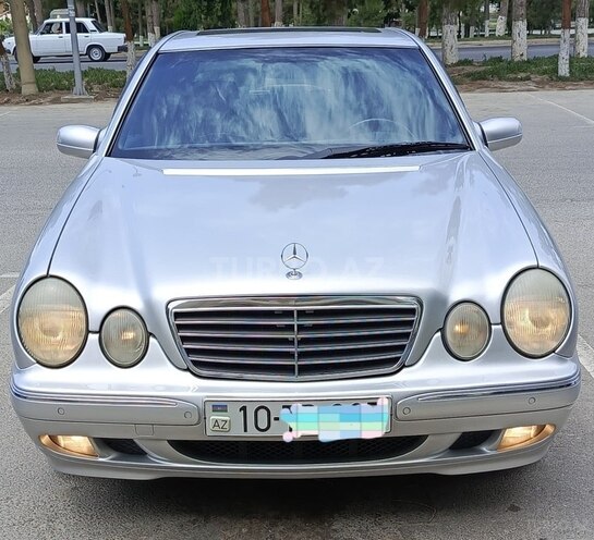 Mercedes E 280-1