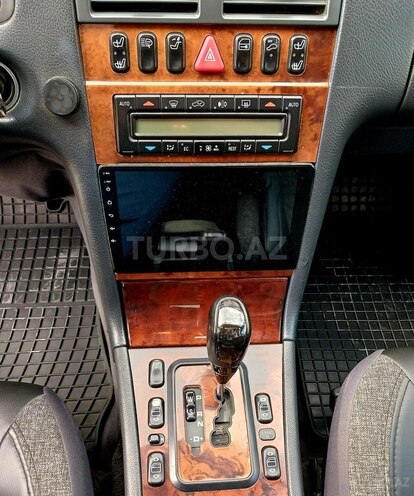 Mercedes E 280-3