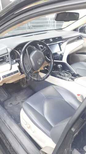 Toyota Camry-7