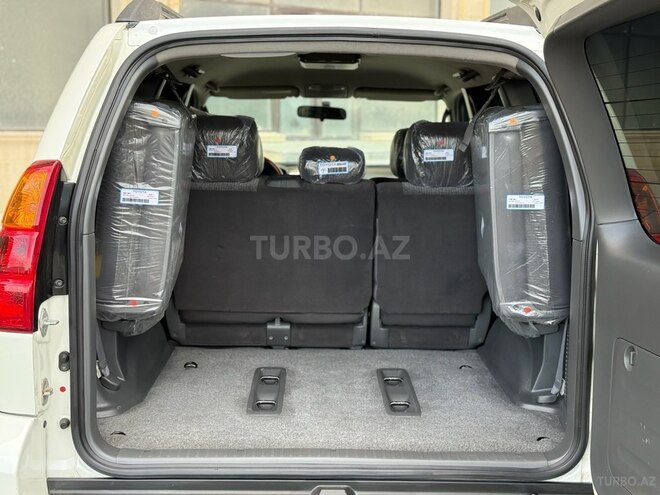 Toyota Land Cruiser Prado-17