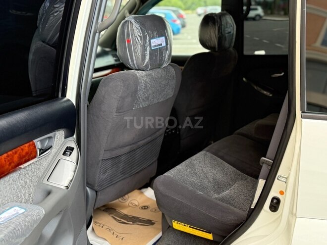Toyota Land Cruiser Prado-16