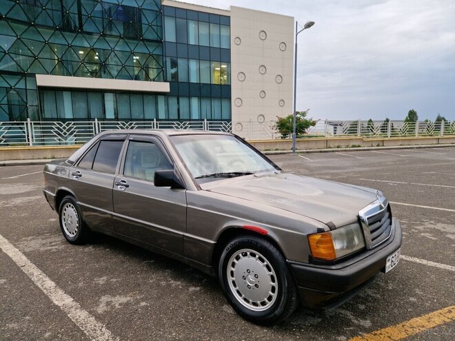 Mercedes 190 1989, 369,582 km - 2.0 l - Qəbələ
