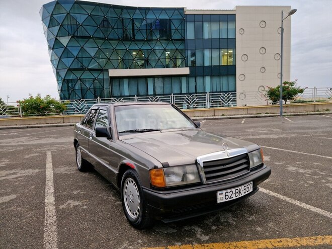 Mercedes 190 1989, 369,582 km - 2.0 l - Qəbələ