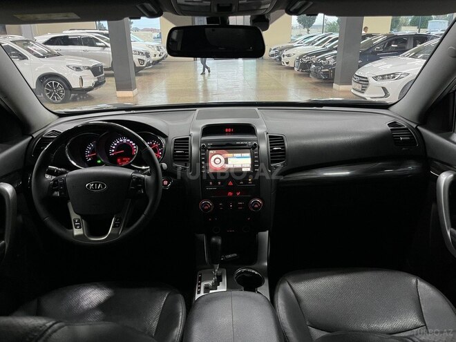 Kia Sorento-8