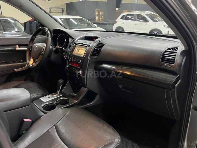 Kia Sorento-9