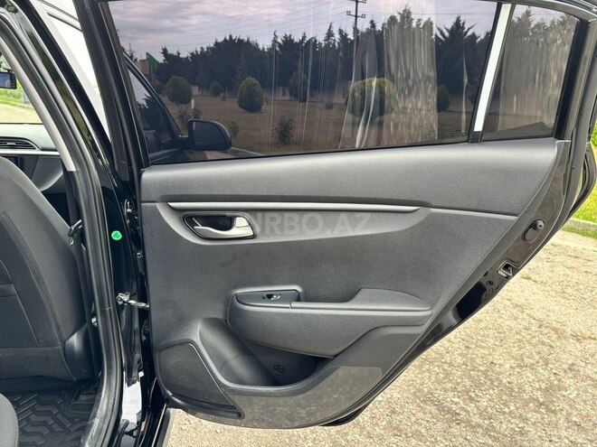 Kia Rio X-Line-8