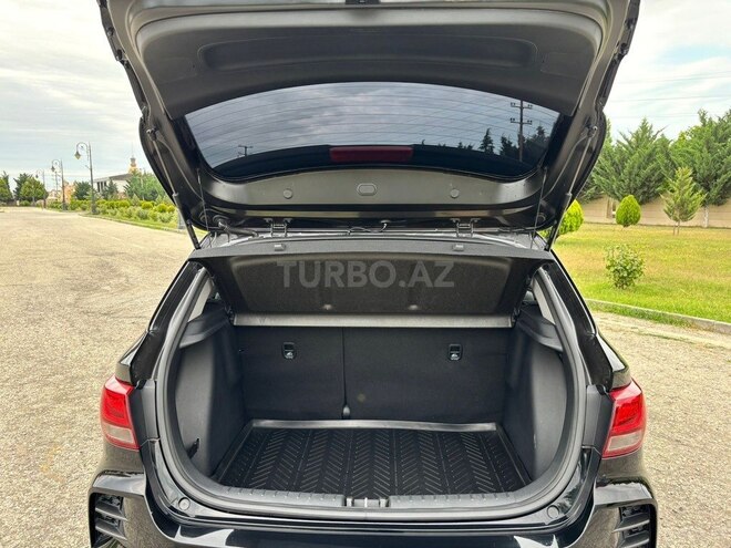 Kia Rio X-Line-9