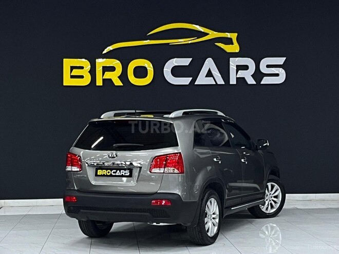 Kia Sorento-14