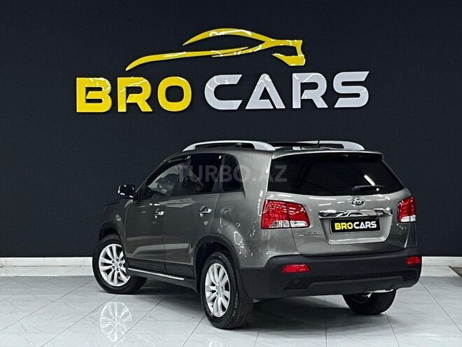 Kia Sorento-13