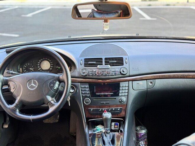 Mercedes E 220 d 2006, 306,000 km - 2.2 л - Bakı