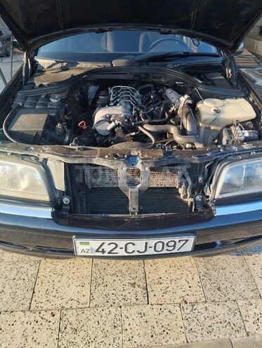 Mercedes C 220 d-2