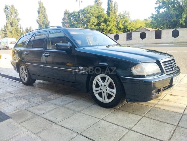 Mercedes C 220 d-8