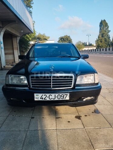 Mercedes C 220 d-1