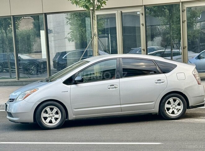 Toyota Prius-5
