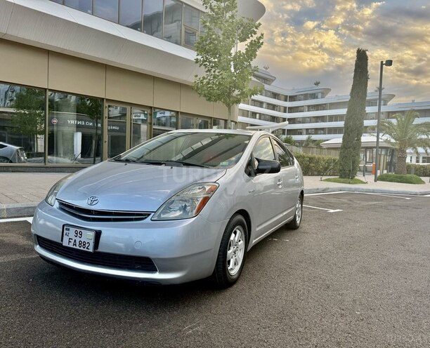 Toyota Prius-1
