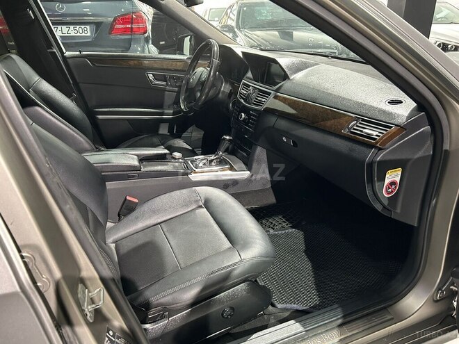 Mercedes E 220-14