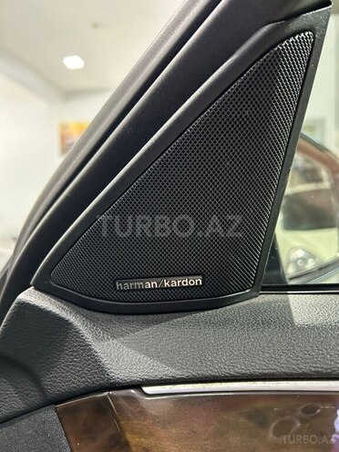 Mercedes E 220-17