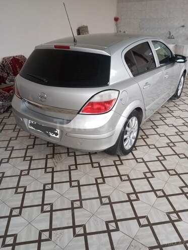 Opel Astra 2005, 192,000 km - 1.4 л - Gəncə