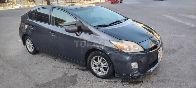 Toyota Prius-2