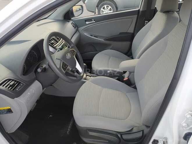 Hyundai Accent 2017, 53,400 km - 1.6 l - Bakı