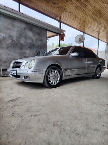 Mercedes E 240 1999, 406,000 km - 2.4 l - Ağstafa