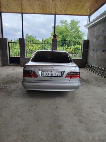 Mercedes E 240 1999, 406,000 km - 2.4 l - Ağstafa