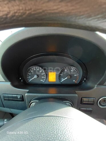 Mercedes Sprinter 519 2017, 393,271 km - 2.2 l - Bakı