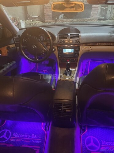 Mercedes E 220 2002, 513,000 km - 2.2 l - Bakı