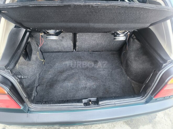 Volkswagen Golf 1995, 250,000 km - 1.6 l - Sumqayıt