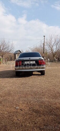 Opel Vectra 1994, 93,000 km - 2.0 l - Qax