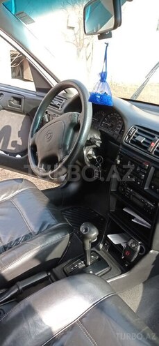 Opel Vectra 1994, 93,000 km - 2.0 l - Qax