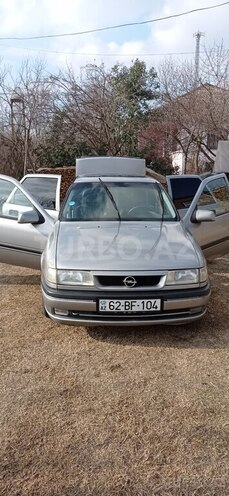 Opel Vectra 1994, 93,000 km - 2.0 l - Qax