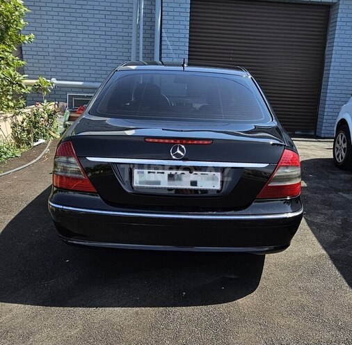 Mercedes E 220 d 2008, 390,801 km - 2.2 l - Bakı