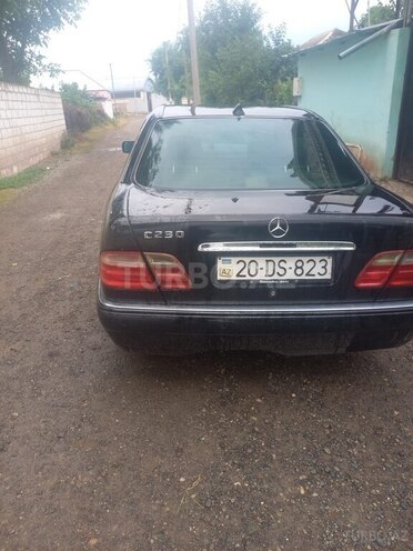 Mercedes C 230 1995, 200,500 km - 2.3 л - Qazax