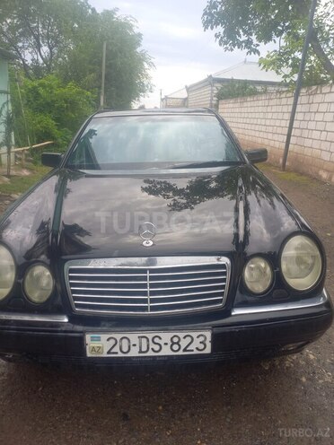 Mercedes C 230 1995, 200,500 km - 2.3 л - Qazax