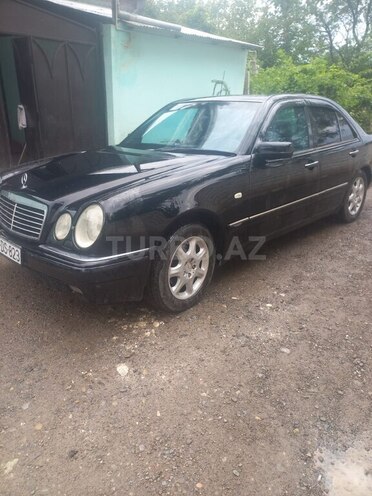 Mercedes C 230 1995, 200,500 km - 2.3 л - Qazax