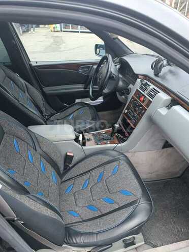 Mercedes E 200 1996, 50,037 km - 2.0 l - Bakı