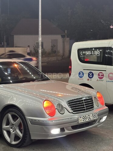 Mercedes E 240 2000, 276,000 km - 2.4 l - Bakı