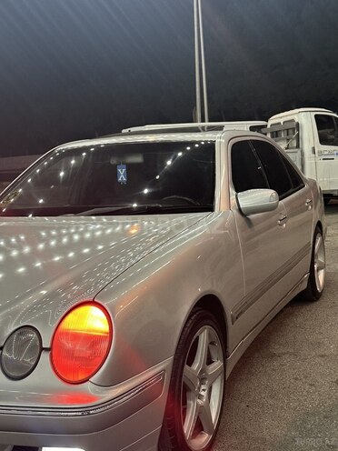 Mercedes E 240 2000, 276,000 km - 2.4 l - Bakı