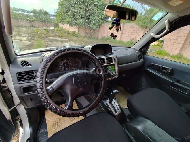 Mitsubishi Pajero io 2000, 400,000 km - 1.8 л - Şamaxı